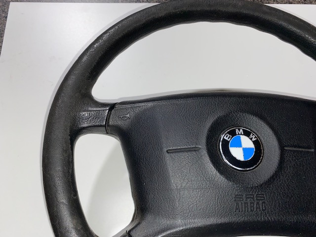 BMW E46 97-05 4 Spoke Steering Wheel Base Model Leather in Other Parts & Accessories in St. Catharines - Image 2