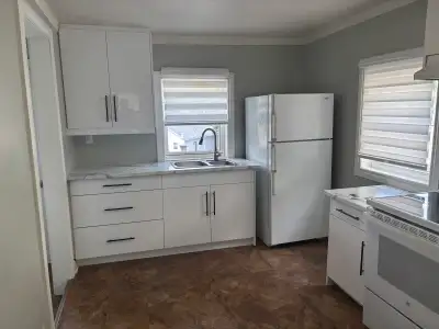 Bright, clean and well-maintained 2-bedroom detached home available for rent on Charlotte Street in...