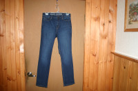 New Women's Size 28 High Rise Vintage R Jeans