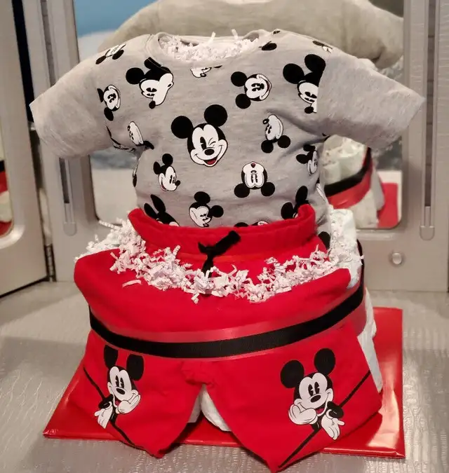 MY DIAPER CAKE CREATIONS in Bathing & Changing in Guelph - Image 2