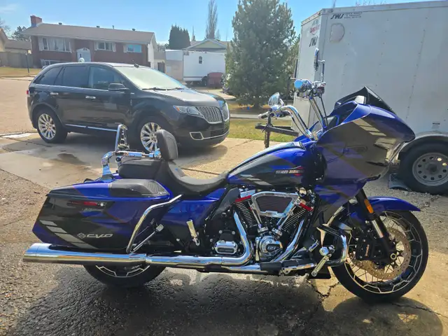 Harley-Davidson Road Glide CVO in Touring in Edmonton - Image 11
