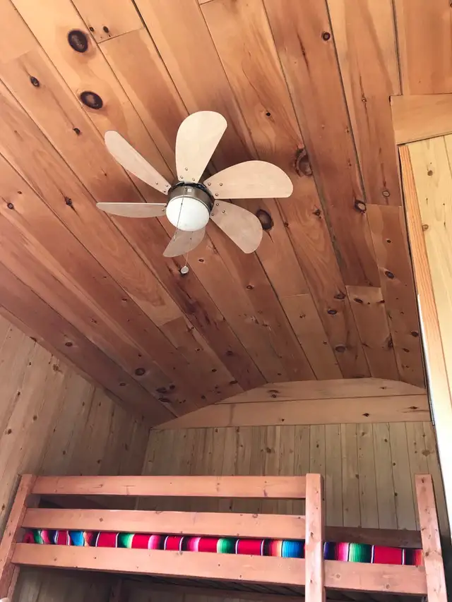 Bunkie (cabin) for rent in Ontario in Canada - Image 4