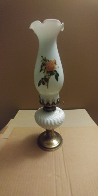 Collectible/Vintage Oil lamp 