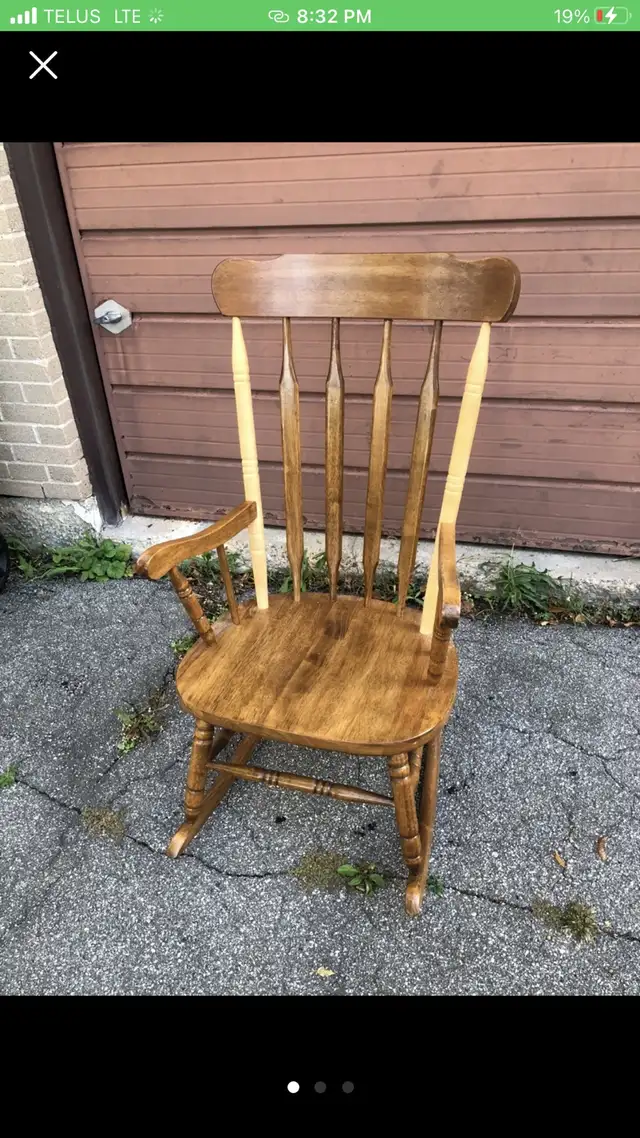 Rocking Chair in Chairs & Recliners in City of Toronto - Image 2