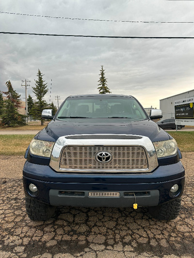 2007 Toyota Tundra Limited low km Lifted