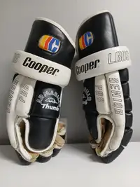 Men's Hockey Gloves , Medium , $30.00