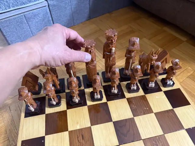 Vintage Wooden Chess Set in Toys & Games in City of Toronto - Image 6