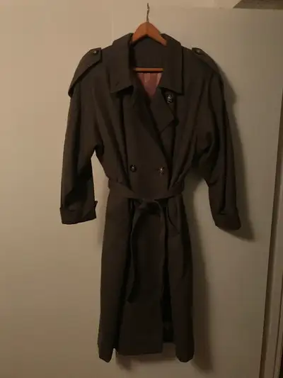 Manteau pour femme très chaud de laine pure., View more