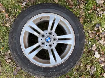 Set of 4 Michelin X Ice snow tires on rims. 235/55/R17 on 5x112 bolt pattern rims. Excellent conditi...