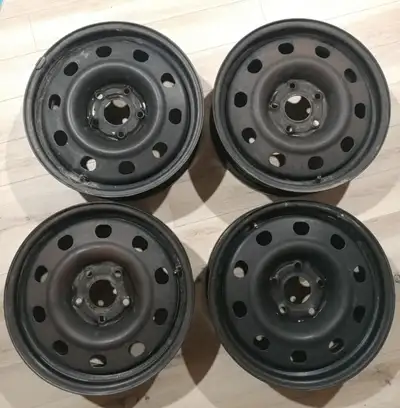 Set of four 17-inch steel rims. MOPAR 4726431AA for Dodge Journey; Dodge Grand Caravan; Chrysler Tow...