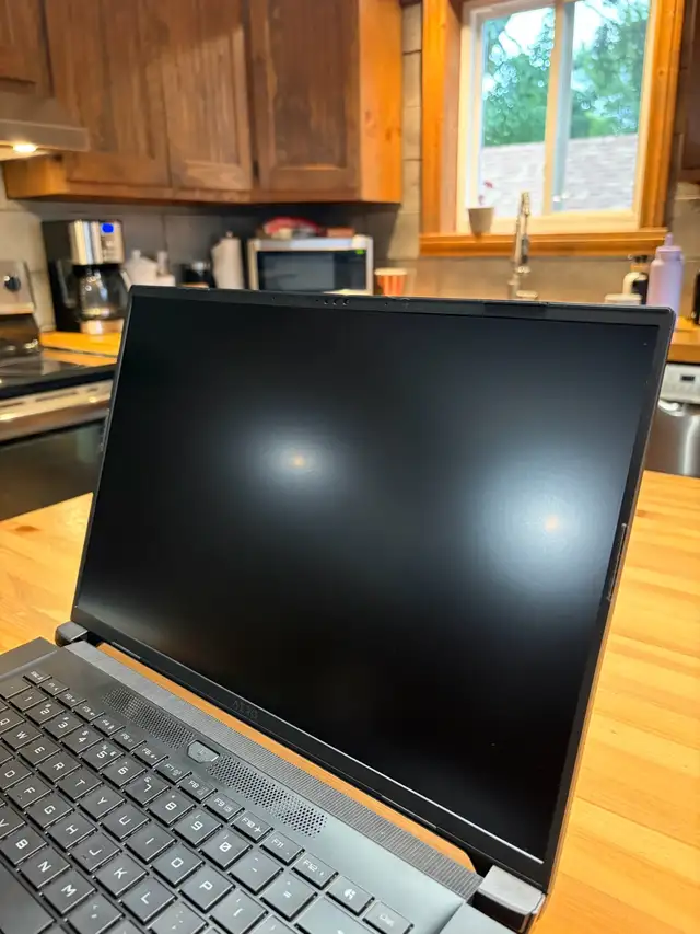 Laptop Aero Gygabite X16 Rtx 5070 in Laptops in Laval / North Shore - Image 2