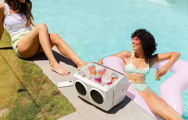 Igloo 14Qt KoolTunes Boombox Cooler - NEW! in Other in Ottawa - Image 5