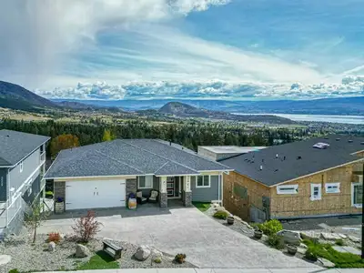 For more information & Photos go to PROPERTYGUYS and enter ID #353552 Step into your perfect family...