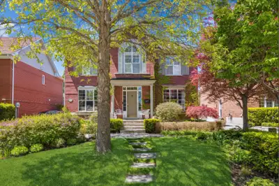 Spacious 6-Bedroom Family Home in Prestigious River Oaks – Fully Furnished Option! Welcome to your d...