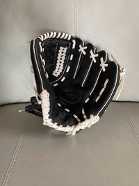 NEW Youth 10” Wilson Baseball Glove