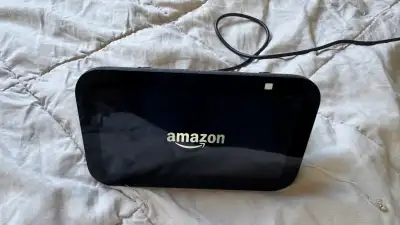 Amazon Echo Show 5 (newest model), Smart display with deeper bass and clearer sound, with Alexa+ Ear...