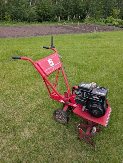 Rototiller MTD-5 , works good.