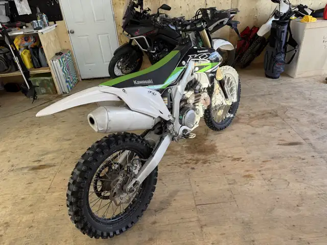 2019 Kawasaki KX450 in Dirt Bikes & Motocross in Medicine Hat - Image 5