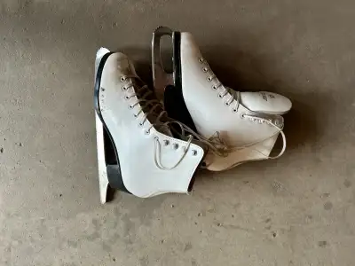SFR Women’s Figure Skates -Size 6.5, View more