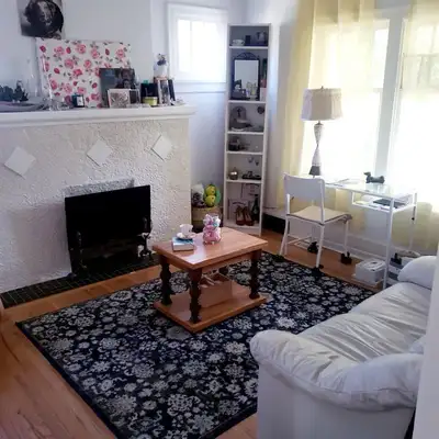 2 Bed 1 Bath Cozy Full Home for Rent in Bridgeland with a view