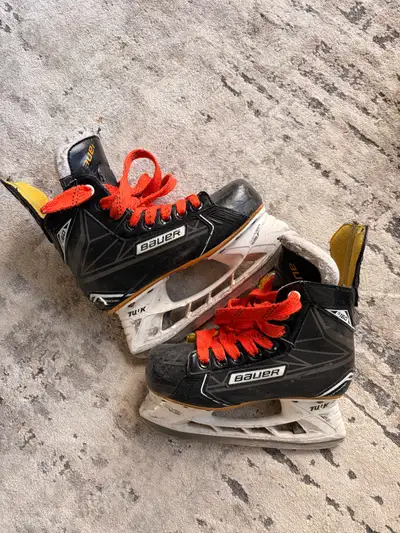 Bauer Skates size 2.5, View more