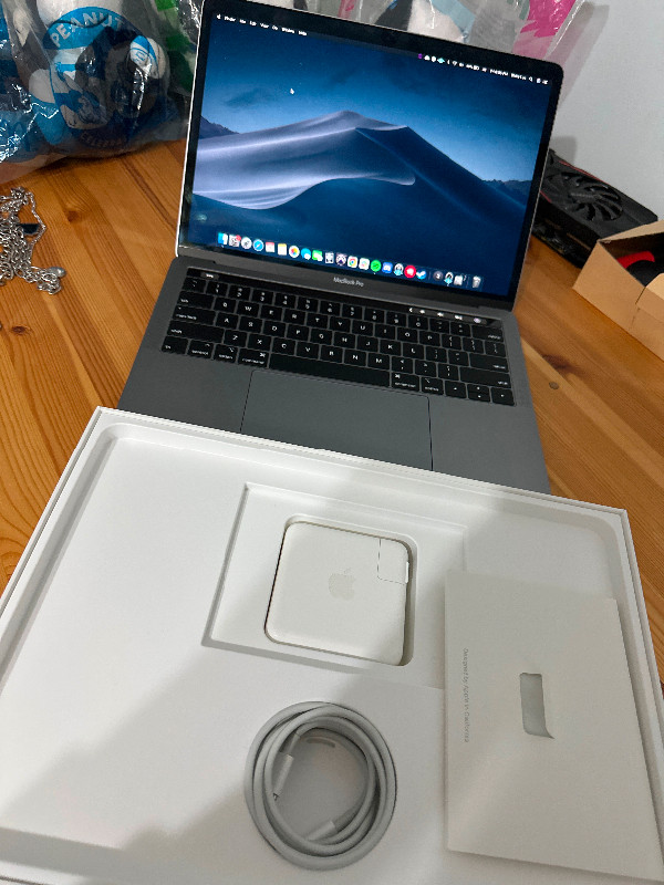 Macbook Pro 2019 13” in Laptops in Burnaby/New Westminster - Image 4