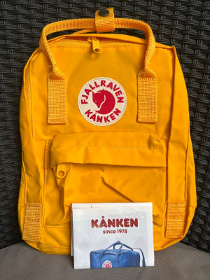 vermomming wacht garage Fjallraven Backpack | Kijiji - Buy, Sell & Save with Canada's #1 Local  Classifieds.