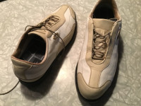 Oakley classic leather men’s golf shoe size euro 44. Like new!
