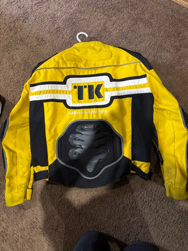 motorcycle jacket in Sport Bikes in Red Deer - Image 2
