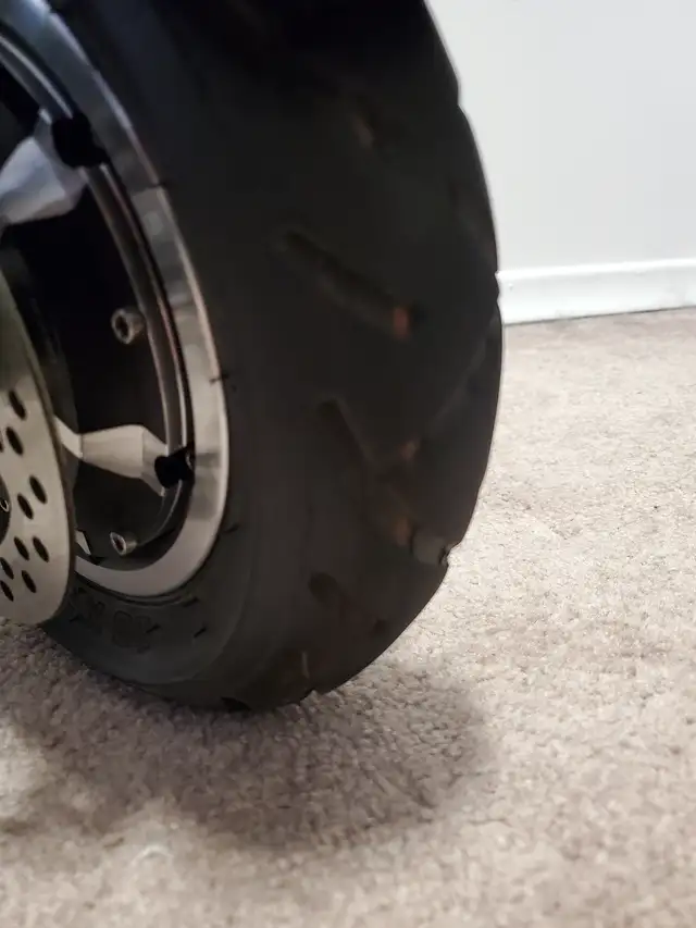 Apollo Ghost electric scooter in eBike in London - Image 10