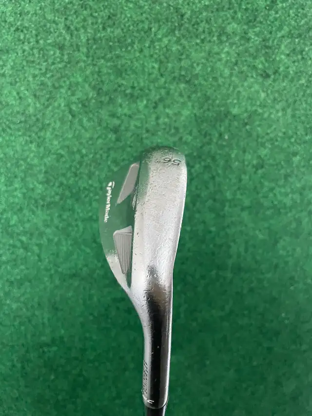 Taylormade 56 Degree Wedge in Golf in Ottawa - Image 3
