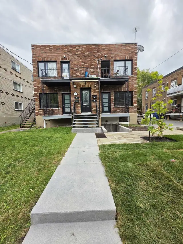 Grand 4 1/2 entièrement rénové à louer – Longueuil in Long Term Rentals in Longueuil / South Shore - Image 8