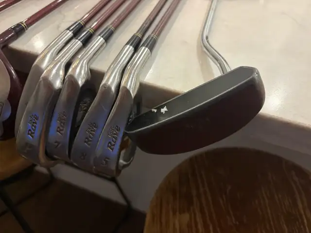 women’s right handed golf set and bag in Golf in Guelph - Image 11
