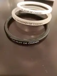     3 bracelets chanel  en plexis solide 
