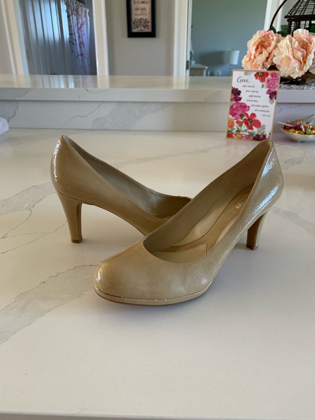 Naturalized high heels in Women's - Shoes in Trenton - Image 2