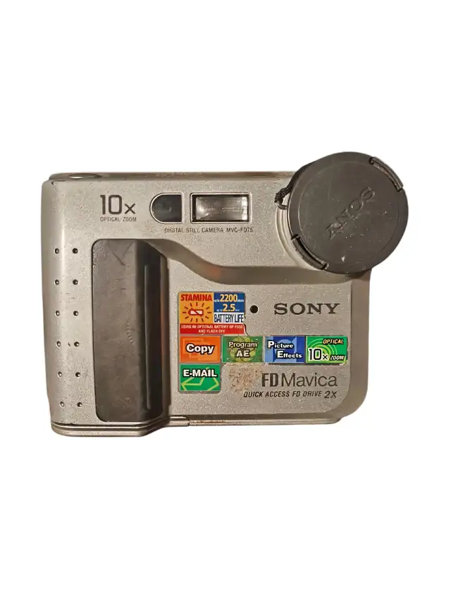 Vintage Sony FD Mavica MVC-FD75 digital, I have more cameras her in Cameras & Camcorders in St. Albert - Image 2