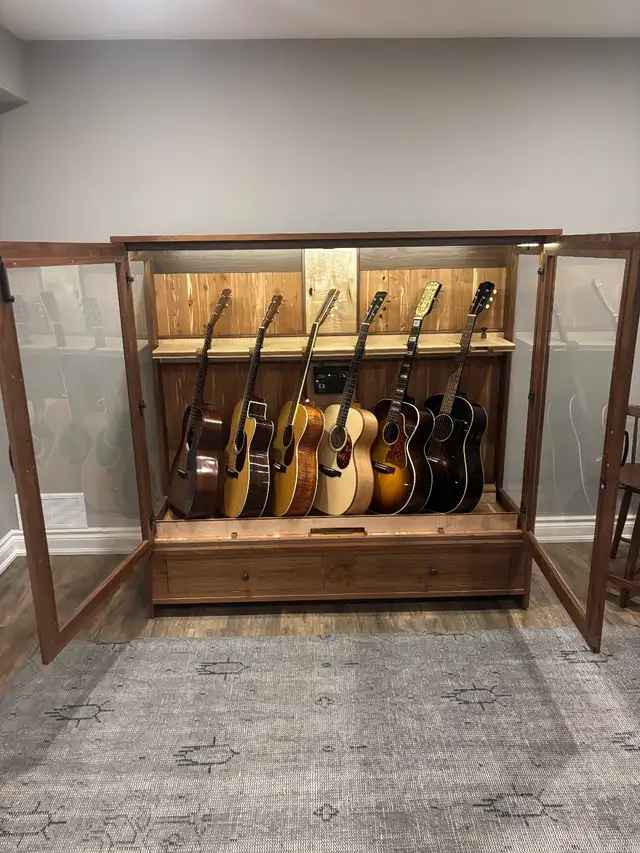 “American Musical Furniture” - Guitar Storage and Display Case in Guitars in Markham / York Region - Image 4