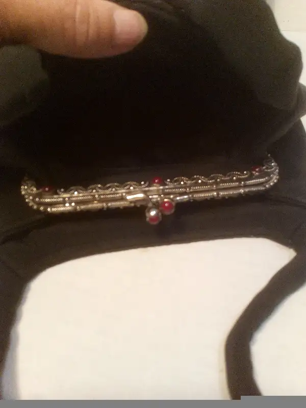 #111 Vintage Creed's Italy Little Black Evening Hand Bag/Purse in Women's - Bags & Wallets in Oshawa / Durham Region - Image 4