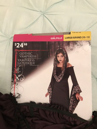 Gothic Vampiress Costume 10-12