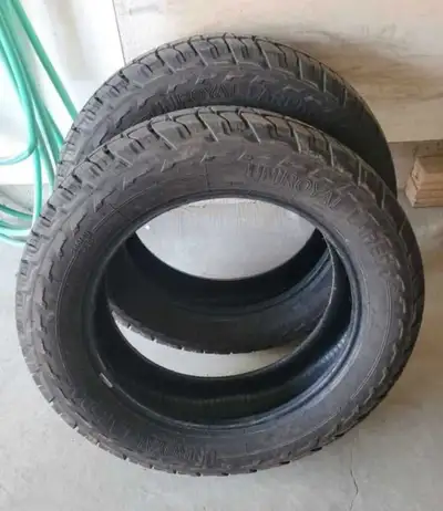 2 Uniroyal Laredo AT All Season Tires for Sale. **245/60/R20** Great Condition. (13/32") 95% Tread R...