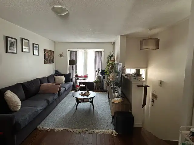 House for Rent/ Room for Rent in Long Term Rentals in Mississauga / Peel Region - Image 8