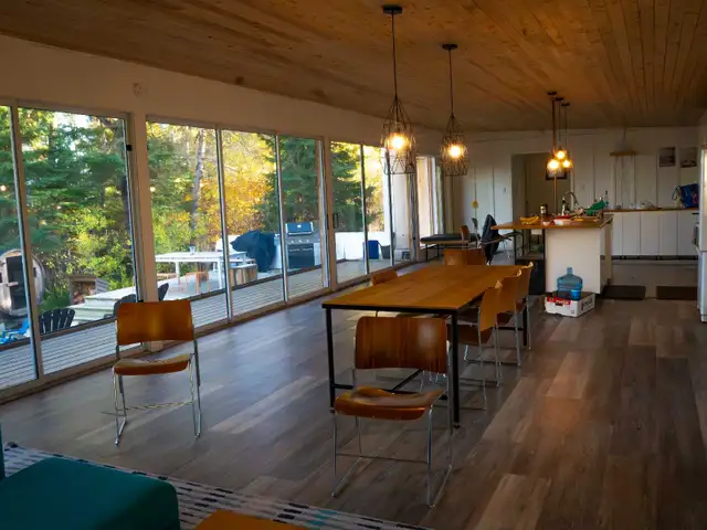 Cottage on the Lake and Spa in Manitoba in Canada - Image 8