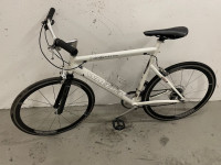 ROAD BICYCLE FOR SALE