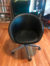 Black Desk Chair with Wheels