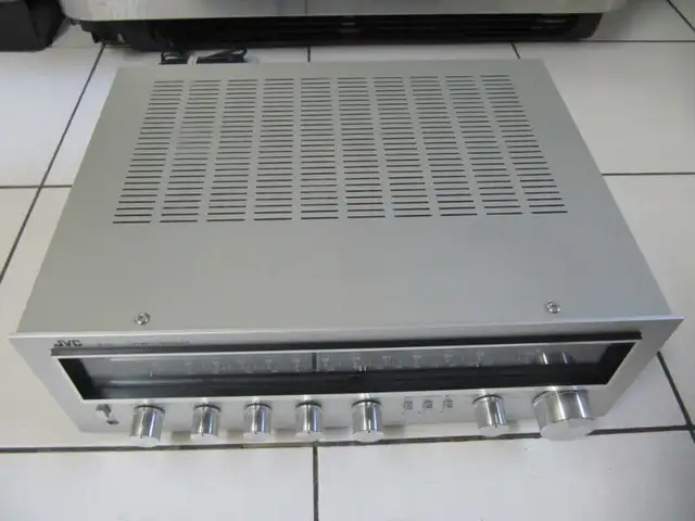Vintage JVC R-S5 Stereo Receiver LikeNew PristineCondition 1979 in Arts & Collectibles in Mississauga / Peel Region - Image 8