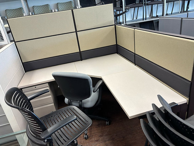 Teknion TOS System! in Desks in Kelowna - Image 2