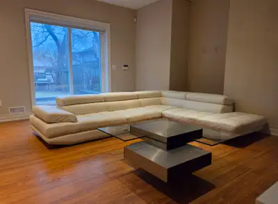 Quiet prestigious neighborhood. 8min walk to Yonge/Sheppard subway. 2min to TTC Semi furnished 1 par...