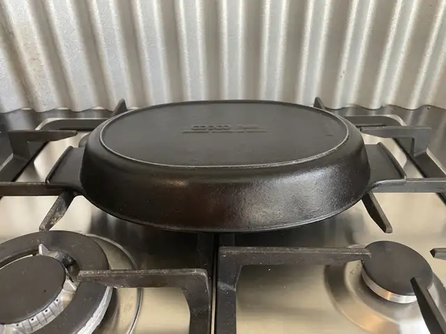 Copco raw cast 6”X9” oval roasting pan in Kitchen & Dining Wares in Oakville / Halton Region - Image 6