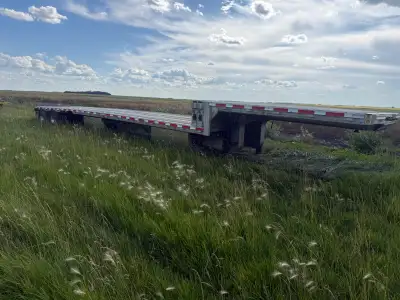 Like new 2012 Reitnouer Stepdeck Movable front axle Toolboxes You wont find a cleaner trailer $45000