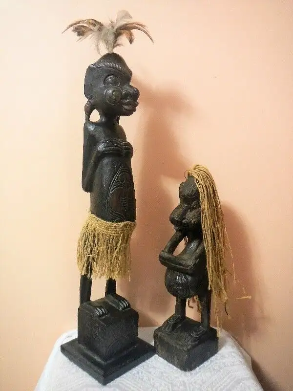 Three Vintage Large African Tribal Hand Carved Wooden Statues in Arts & Collectibles in City of Montréal - Image 7